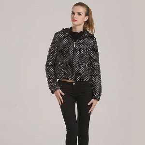 特加依品牌館 匯聚多元風尚，開啟品牌服裝批發新篇章